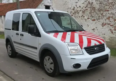 Фото Ford Transit Connect Wagon 2023 в разных ракурсах