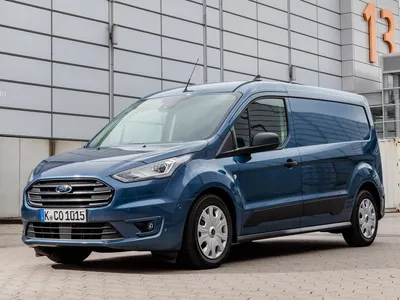 Фото Ford Transit Connect Wagon 2023 в дневное время суток