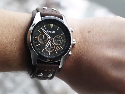 Скачать бесплатно фотографии Fossil часов в Full HD