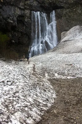 Фото Гегского водопада, переносящее вас в неповторимую атмосферу