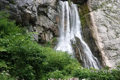 Фото Гегского водопада, переносящее вас в прекрасный мир природы