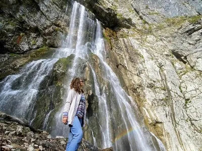 Фотография Гегского водопада, увлекающая в мир загадочной природы