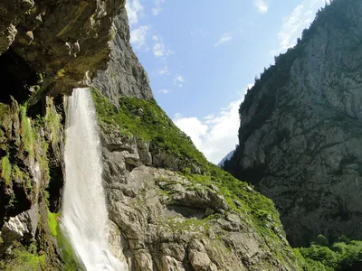 Фото Гегского водопада, впечатляющее своими масштабами