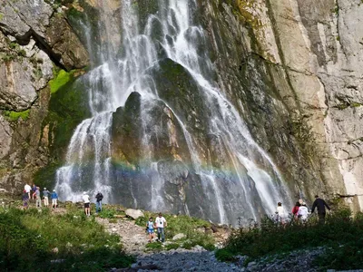 Фотография Гегского водопада, показывающая его эмоциональную мощь