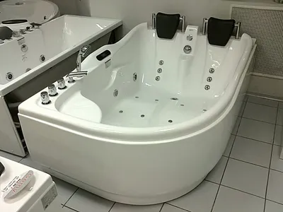 Фото гидромассажных ванн: идеальное спа-время