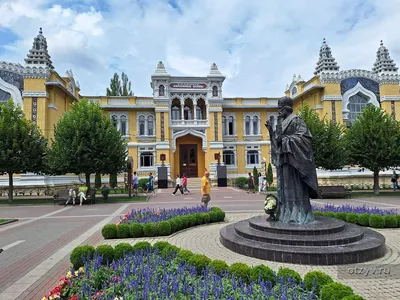 Погрузитесь в атмосферу Главных нарзанных ванн Кисловодска через фотографии