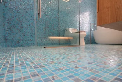 Фотография голубой ванной комнаты