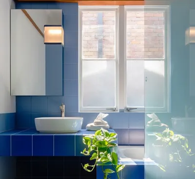 Голубая ванная комната: расслабляющая атмосфера