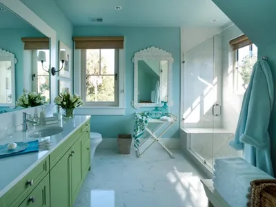 Фотк голубой ванной комнаты
