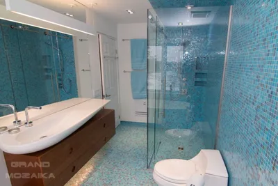 Фото голубой ванной комнаты в 4K разрешении