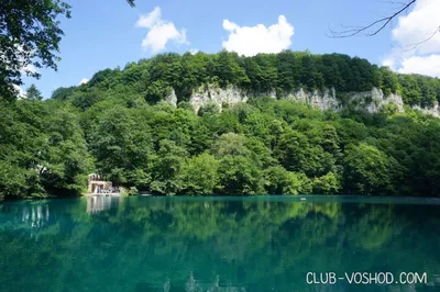 Красота Голубого озера Кабардино-Балкарии в захватывающих фотографиях