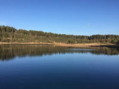 Картинка голубого озера в Беларуси