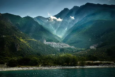 Фотография горы Афон: источник вдохновения и спокойствия