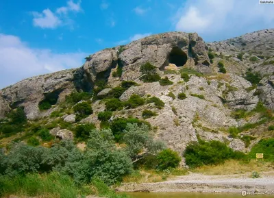 Завораживающая Гора алчак в Судаке на фото