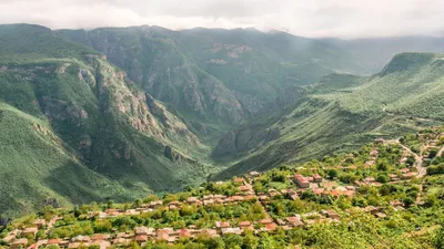 Потрясающий отражающийся закат на совершенном снимке Горы Арарат