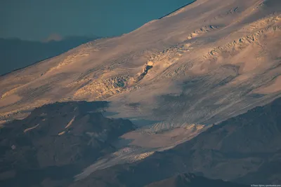 Фотографии Горы Эльбрус на айфон в стиле арт-обработки