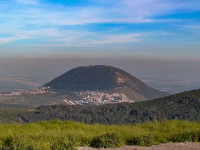 Величественная Гора Фавор - Фото в HD качестве, бесплатно скачать в формате JPG