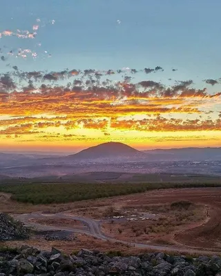 Впечатляющие фотографии Горы Фавор - Изображения для фона и экрана с различными размерами и форматами