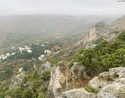 Фотка горы Кошка в Крыму - захватывающий взгляд на гористый рельеф