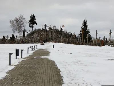 Величественная Гора крестов с воздуха: Уникальное путешествие в небесах