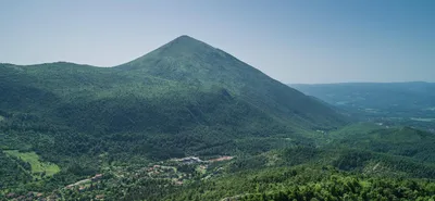 Погрузитесь в мир Горы Ртань - скачать HD фото бесплатно