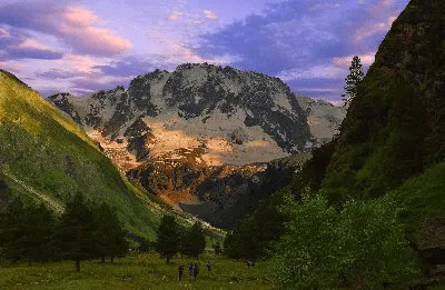 Застывший вечный снег на Горе Уллу-Тау (Фото)