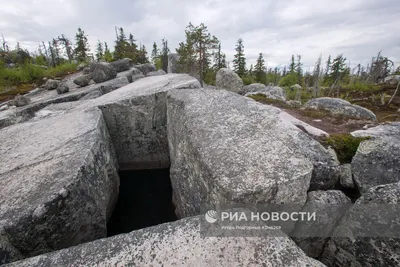 Бесплатные фоны с Горой Воттоваара в разных форматах