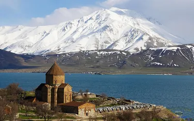 Загадочный Город Ван, Турция на фото