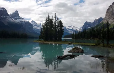 Граница неба и земли: Интригующие горы Канады в великолепных снимках