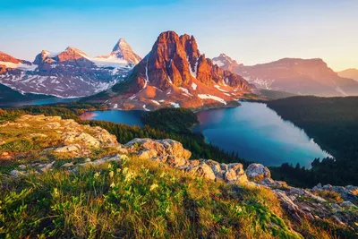 Поднимаясь к вершинам: Ошеломляющие фотографии гор Канады