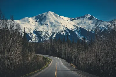 Окно в природу: Фотографии гор Канады, открывающие потрясающие пейзажи