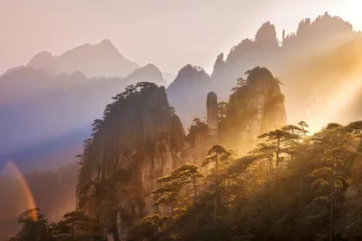Бесконечная красота Гор хуаншань в ошеломляющих фотографиях