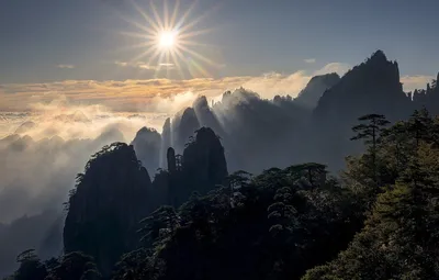 Фотка горы Хуаншань для вашего iPhone: скачайте впечатляющие обои