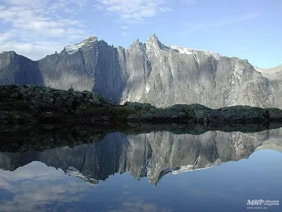 Загадочные и величественные горы Норвегии на фотографиях