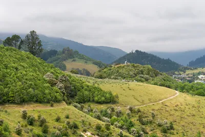 Фон с горами Новой Зеландии: создайте атмосферу спокойствия и красоты!