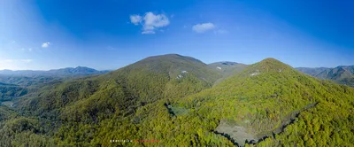 HD фотография гор в Геленджике – эстетика природы на экране
