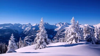 Фото гор зимой: Выберите размер и формат для скачивания (JPG, PNG, WebP)