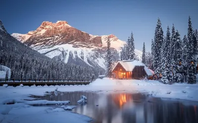 Обои с горами зимой: Бесплатно скачайте HD, Full HD, 4K изображения