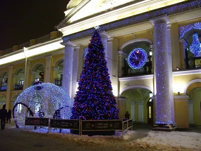 Фото Гостиного двора Питера в формате PNG