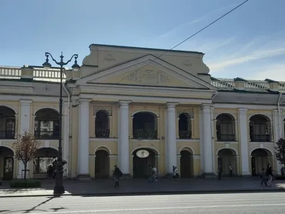 Фото эксклюзивного интерьера Гостиного двора в Питере