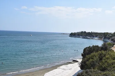 Фото Губернаторского пляжа на Кипре в формате WebP