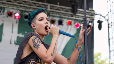 Halsey: качественные изображения в разных форматах и размерах