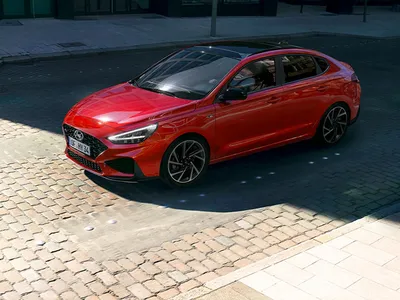 Hyundai i30 N Fastback 2023: фото с разных ракурсов