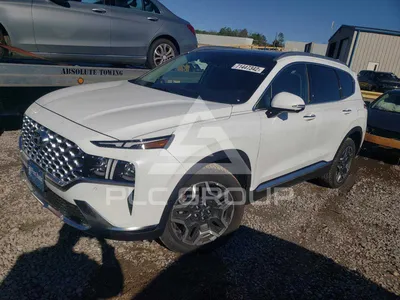 Hyundai Santa Fe 2023 на фото с алюминиевыми дисками