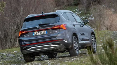 Фото Hyundai Santa Fe Plug-in Hybrid 2023 в формате JPG