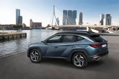 Фото Hyundai Tucson Hybrid 2023 в пустыне