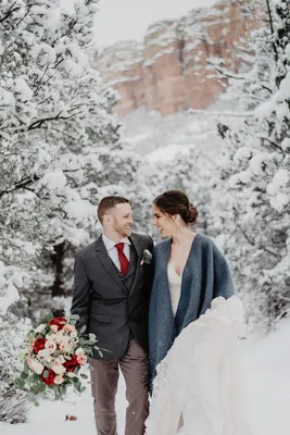 Свадебные истории в зимних оттенках: форматы на ваш выбор