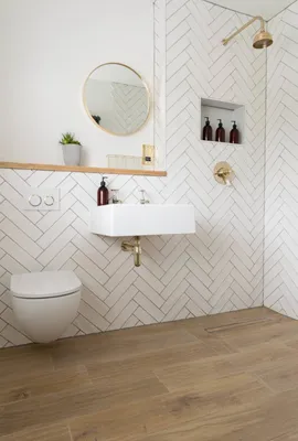Фотографии с уникальными дизайнерскими решениями укладки плитки в ванной