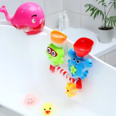 Игрушки для ванной, которые помогают украсить интерьер - фото