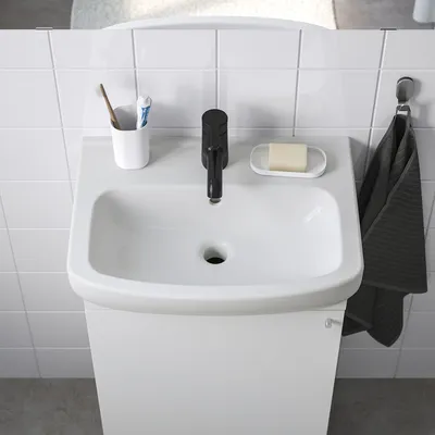 Идеи для обновления ванной комнаты с использованием Икеа раковин